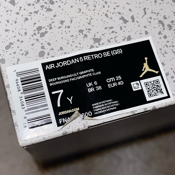 Jordan Retro 5 SE (gs) - Picture 16 of 16